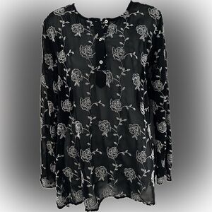 White House Black Market Sheer Embroidered stitching Floral Women's Top